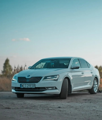 Skoda Superb cena 61999 przebieg: 239000, rok produkcji 2015 z Łosice małe 781